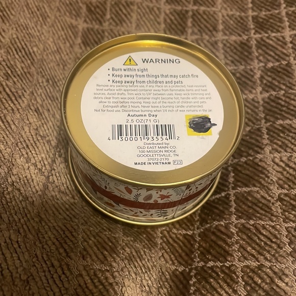 Perfect Harvest Autumn Day Scented Candle - Picture 4 of 4